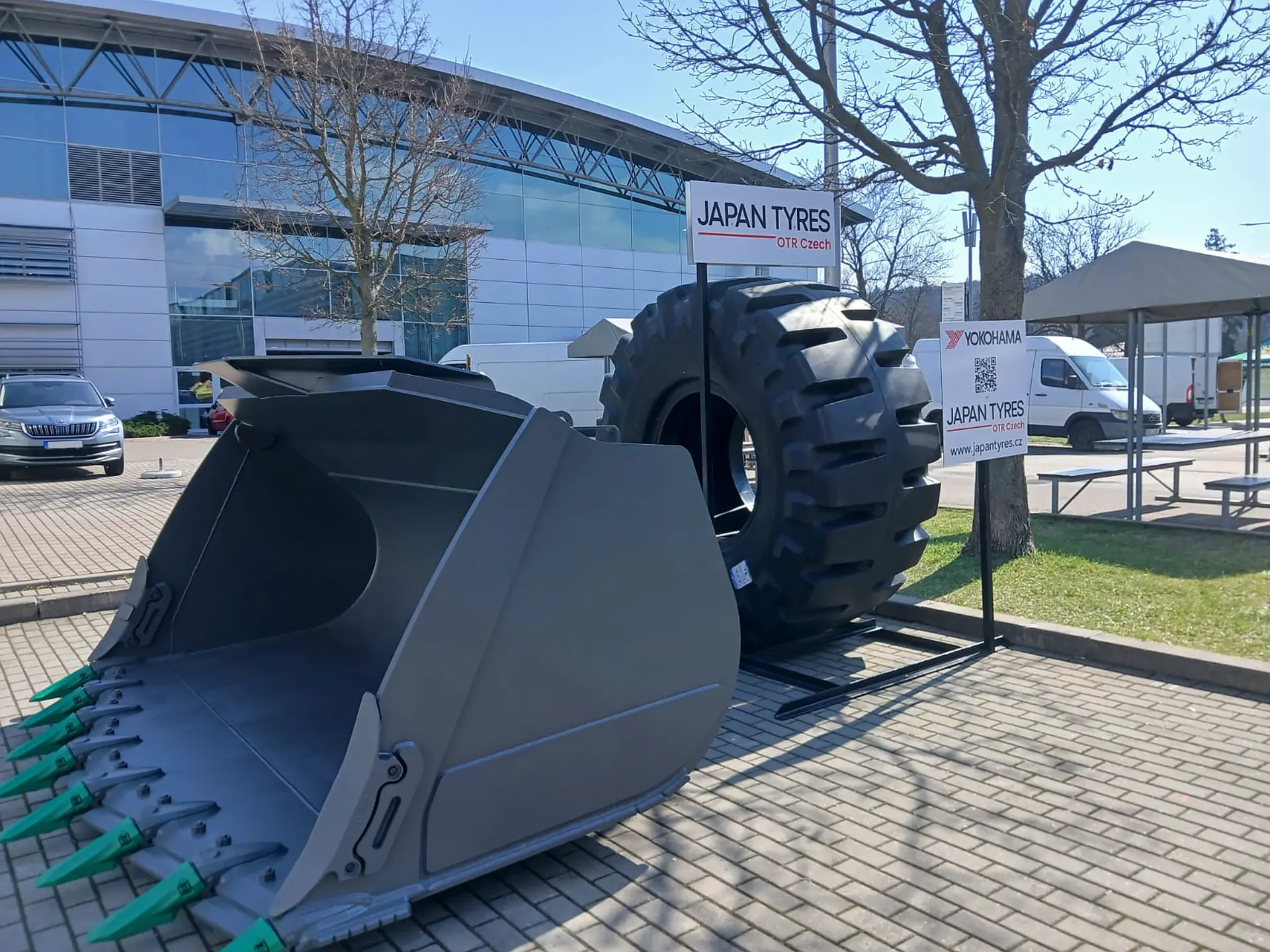JAPAN TYRES na MINE & BUILD 2026